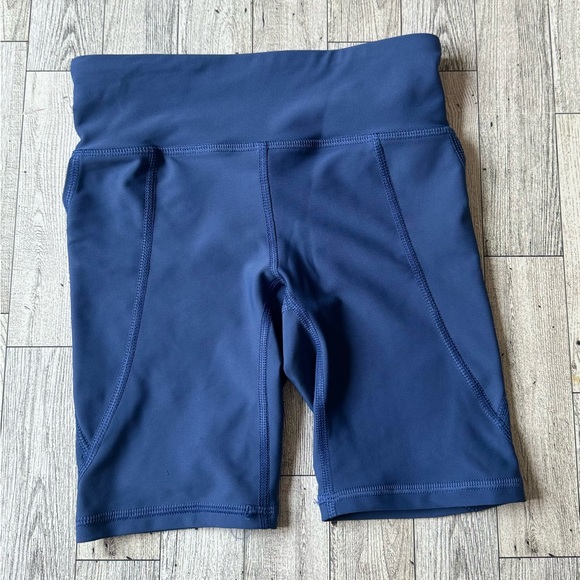 3 for $15 Old Navy Active High Waisted Go Dry Blue Biker Shorts Girls Small 6-7 - Picture 1 of 5